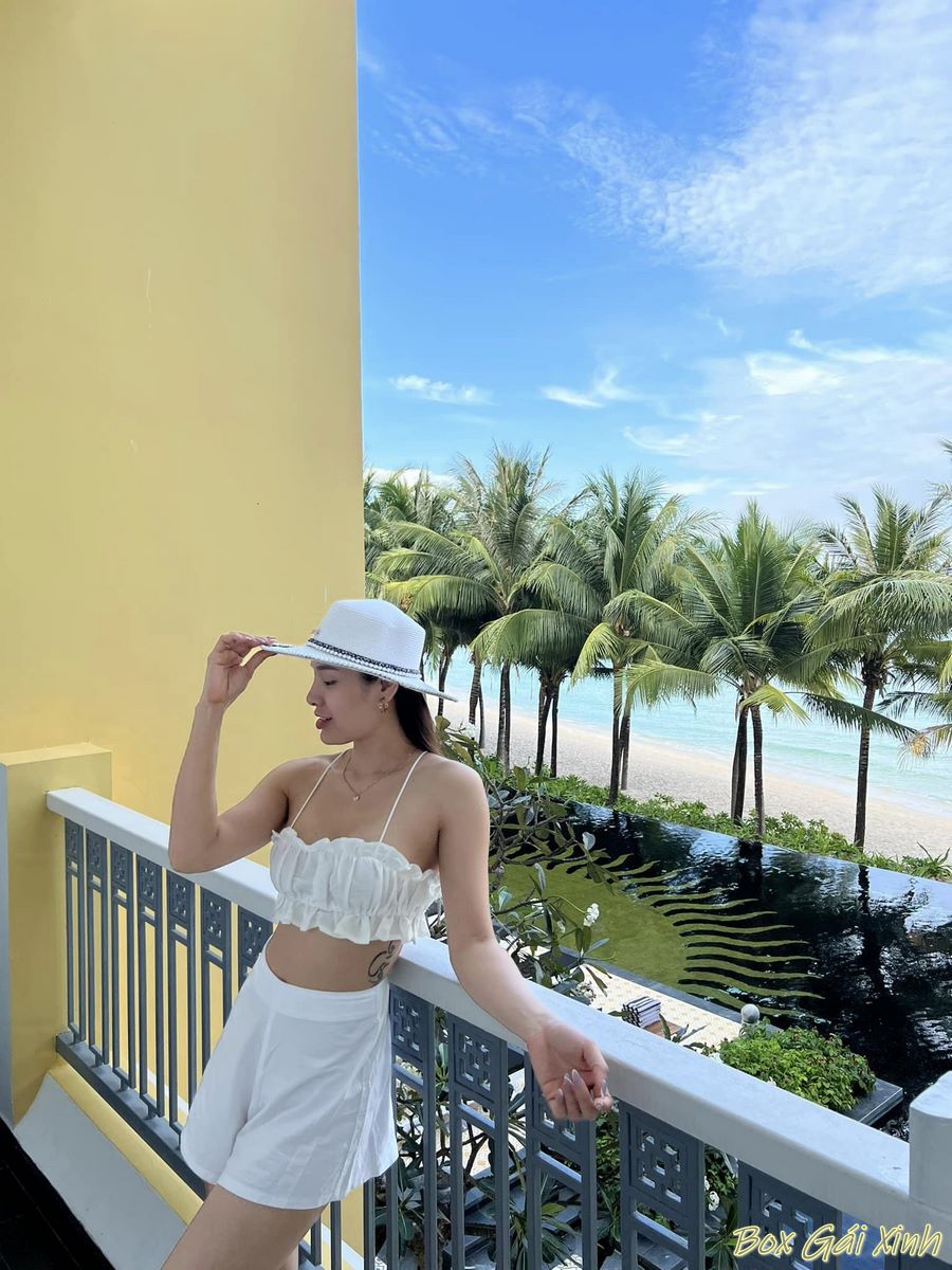 ảnh Phương Trinh Jolie bikini nóng bỏng 25