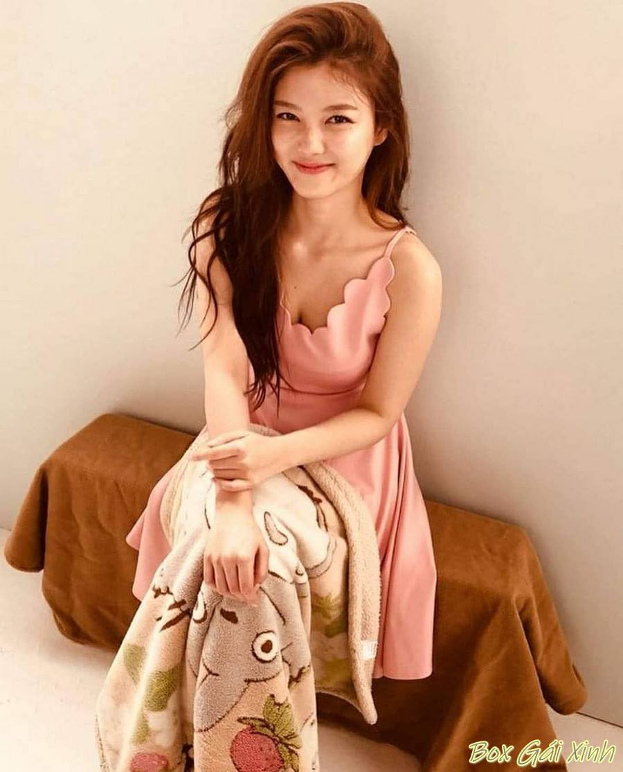 ảnh Kim Yoo Jung sexy khiêu gợi 28