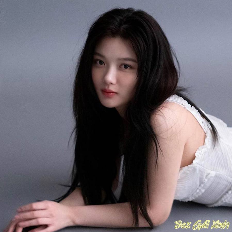 ảnh Kim Yoo Jung sexy khiêu gợi 29