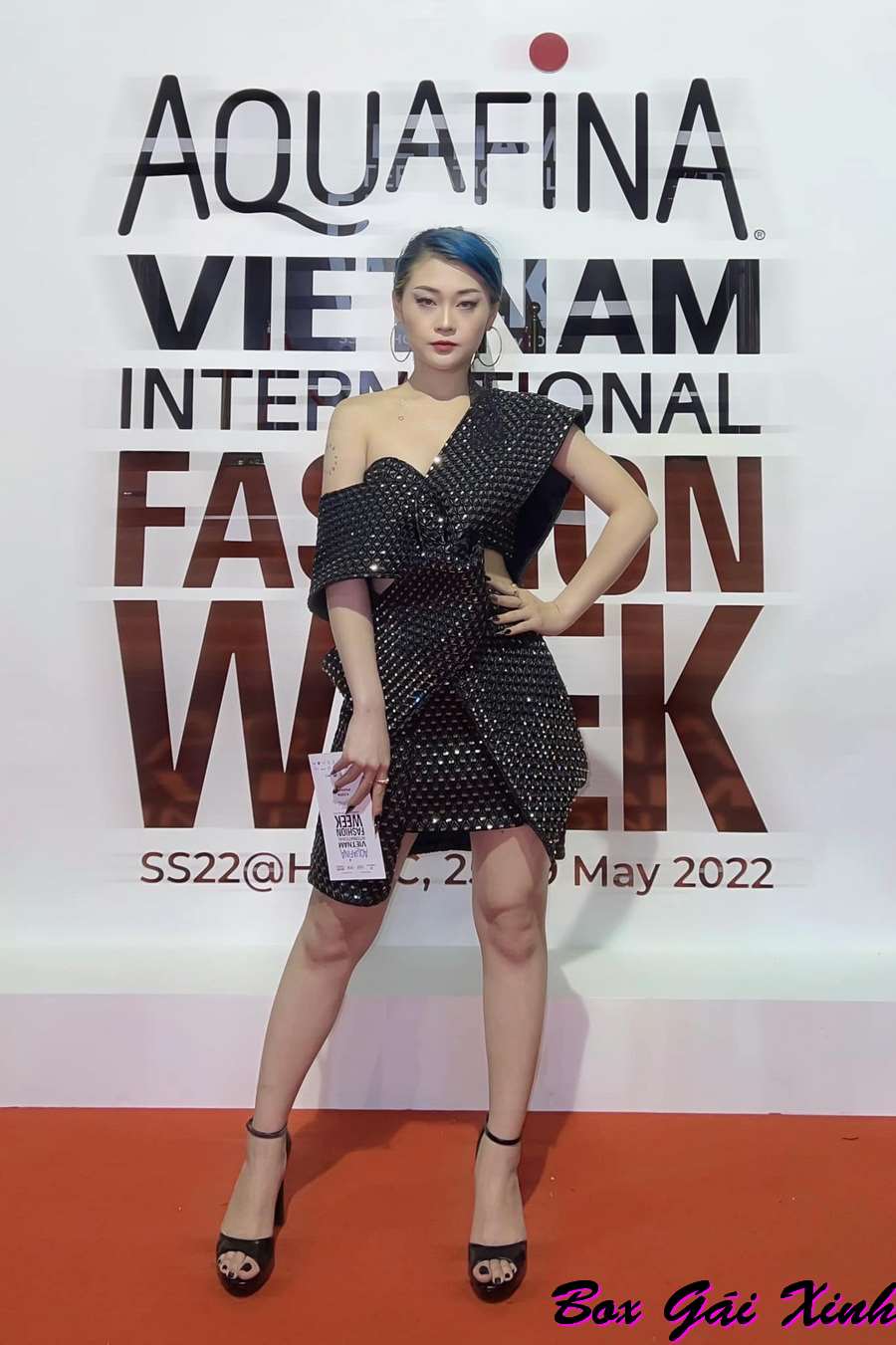 Hình ảnh Hảo Thỏ xinh đẹp dự sự kiện tuần lễ thời trang Việt Nam
