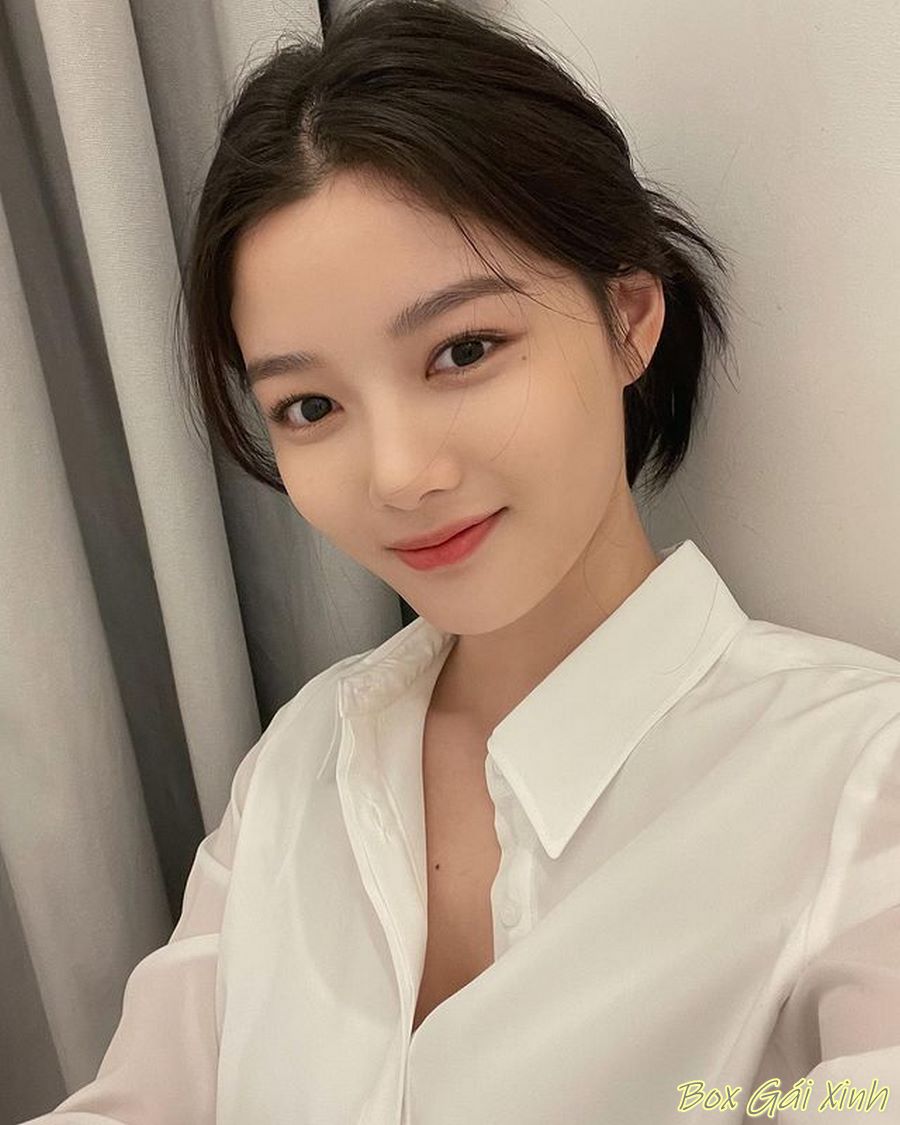 ảnh Kim Yoo Jung sexy khiêu gợi 8