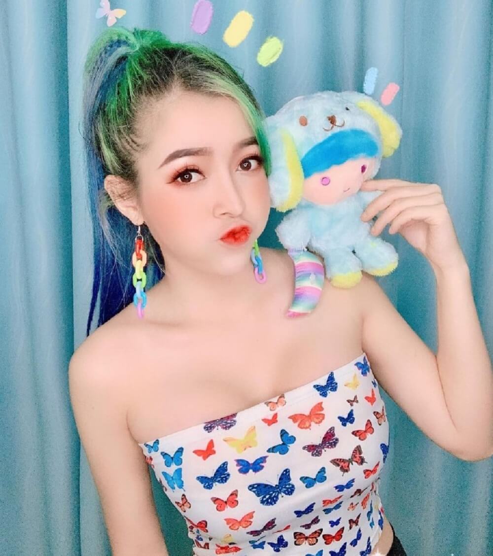 ảnh Linh Barbie tiktok 46